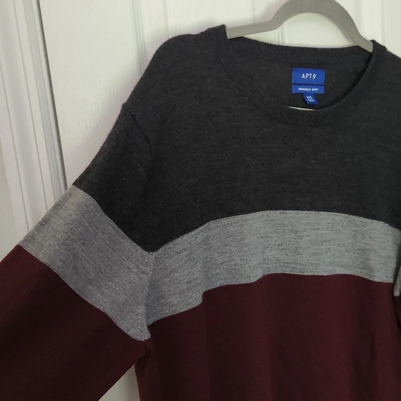 Apt 9 Burgundy & Grey Sweater - Picture 6 of 12